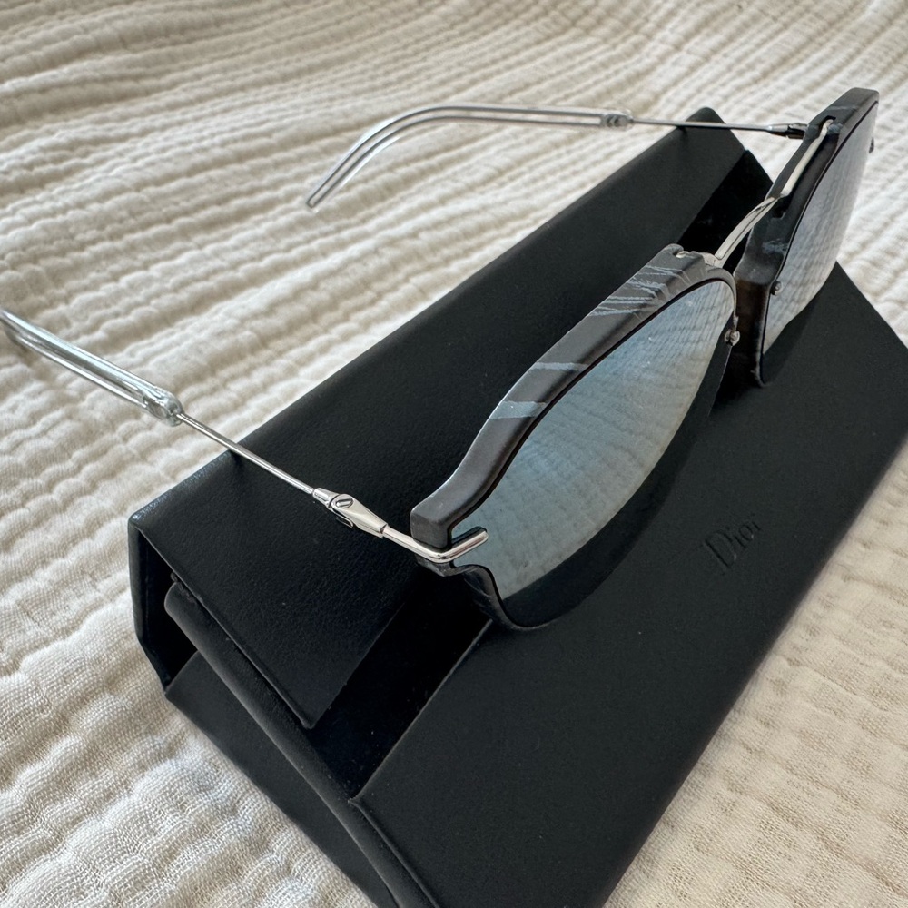 Dior Black Sunglasses - Picture 4 of 5